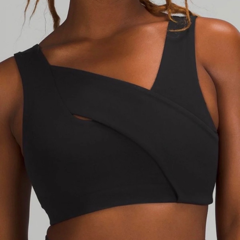 LULULEMON Nulu Cross-Front Yoga Bra *Light Support, B/C Cups SIZE 12